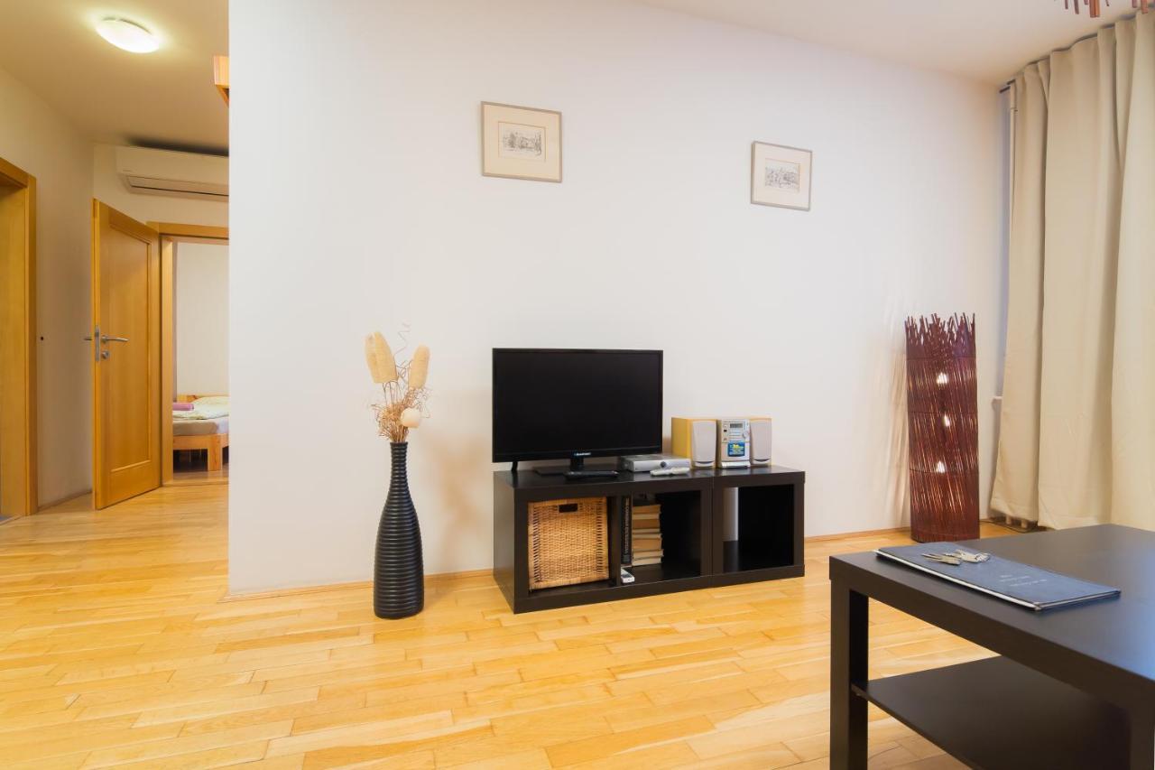 Elen'S Apartments Prague - Free Garage Parking * Prag