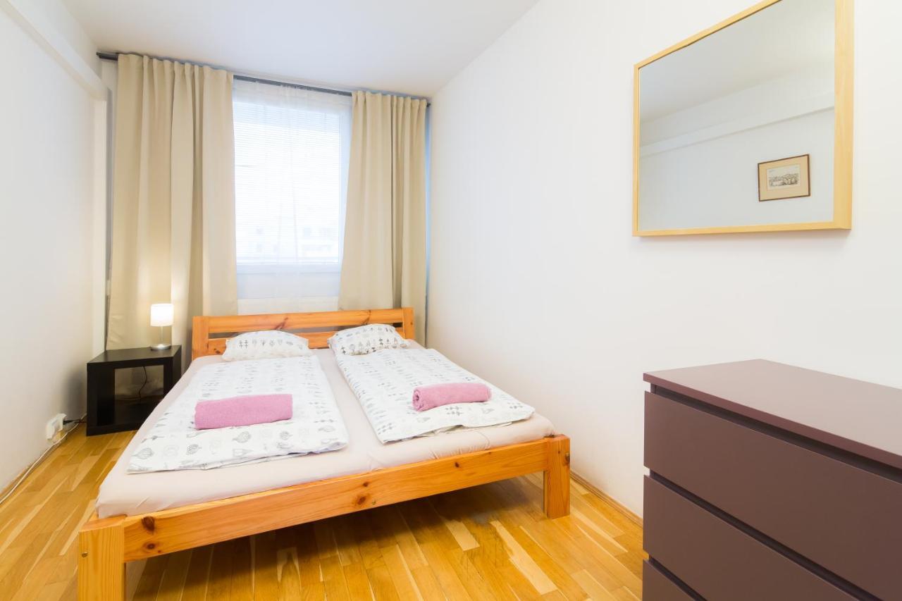 Elen'S Apartments Prague - Free Garage Parking Apartment
