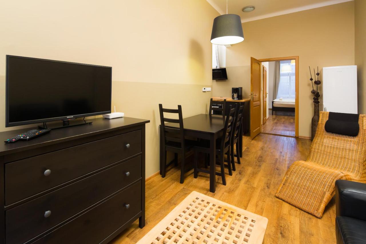 Elen'S Apartments Prague - Free Garage Parking Apartment